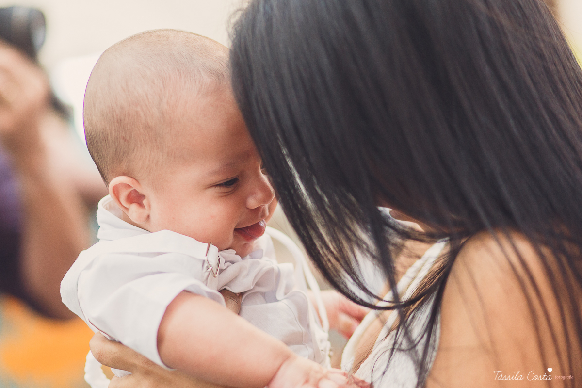 fotos de batizado no santuário de vila velha, família linda, batizando o filho Gabriel, look para batizado, fotos na hora do batizado, aonde batizar meu filho em Vila Velha ES, Santuário de Vila Velha, próximo ao terminal de Vila Velha, família católica