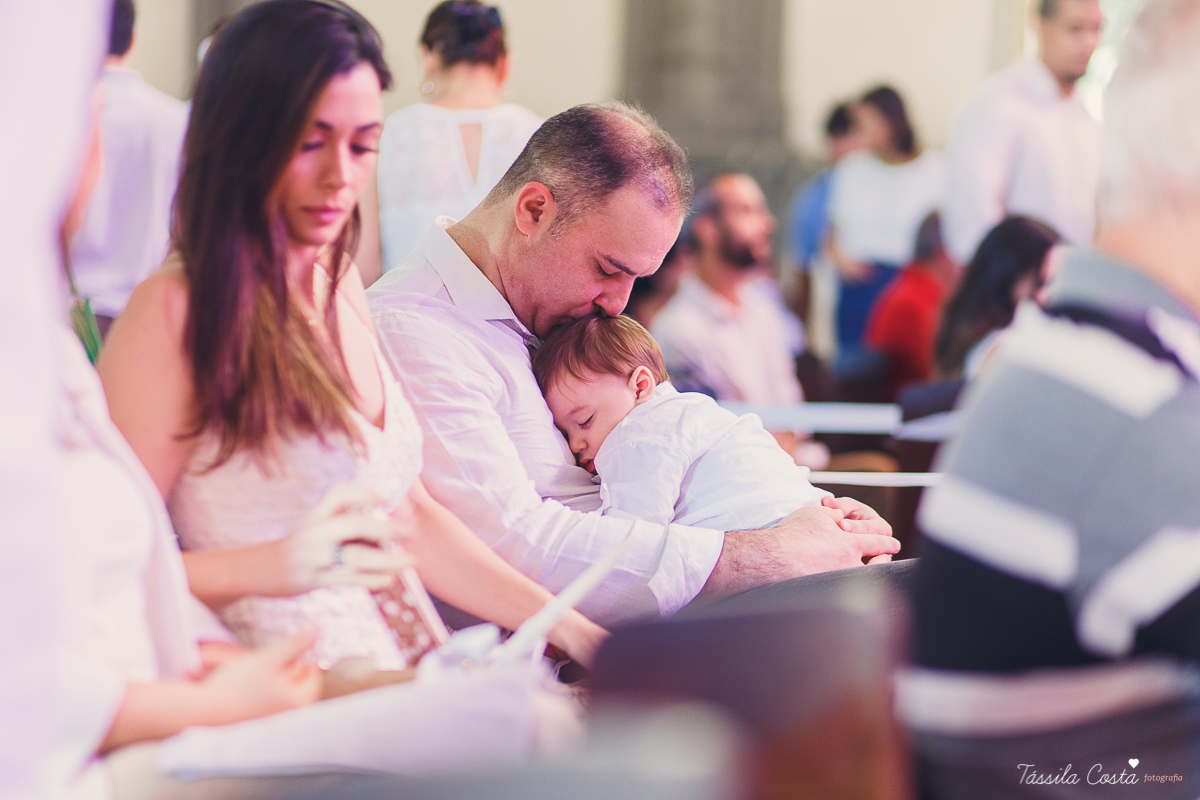 batizado de Anônio Delboni, filho do cirurgião plástico Pablo Delboni, na Catedral Metropolitana de Vitória, fotos de batizado em uma igreja em Vitória ES, fotografia de família em Vitória ES, Tássila Costa fotografia, batizados na Catedral