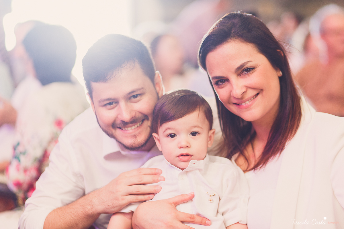 batizado de Anônio Delboni, filho do cirurgião plástico Pablo Delboni, na Catedral Metropolitana de Vitória, fotos de batizado em uma igreja em Vitória ES, fotografia de família em Vitória ES, Tássila Costa fotografia, batizados na Catedral