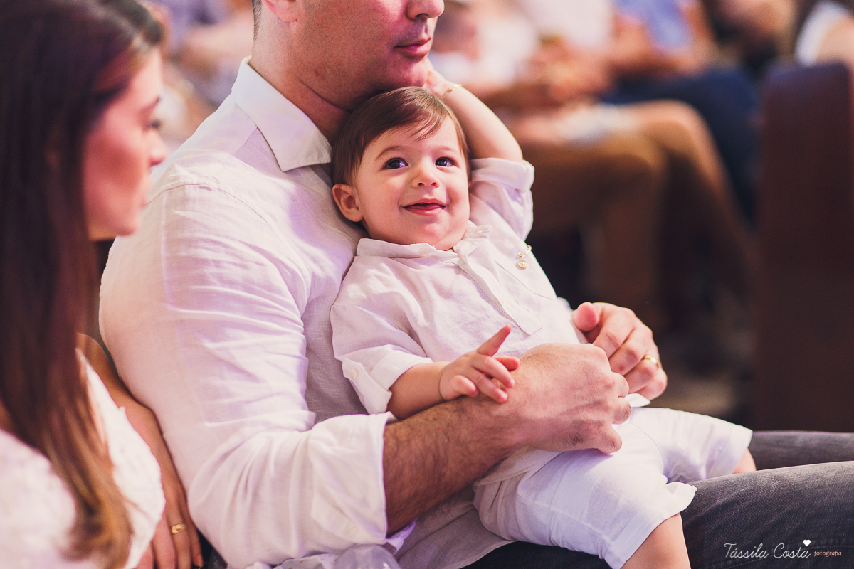 batizado de Anônio Delboni, filho do cirurgião plástico Pablo Delboni, na Catedral Metropolitana de Vitória, fotos de batizado em uma igreja em Vitória ES, fotografia de família em Vitória ES, Tássila Costa fotografia, batizados na Catedral