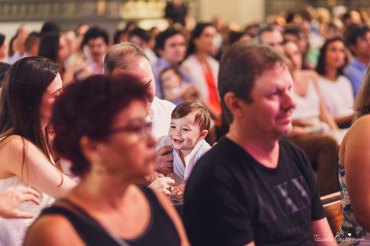 batizado de Anônio Delboni, filho do cirurgião plástico Pablo Delboni, na Catedral Metropolitana de Vitória, fotos de batizado em uma igreja em Vitória ES, fotografia de família em Vitória ES, Tássila Costa fotografia, batizados na Catedral