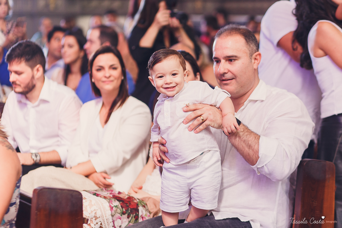 batizado de Anônio Delboni, filho do cirurgião plástico Pablo Delboni, na Catedral Metropolitana de Vitória, fotos de batizado em uma igreja em Vitória ES, fotografia de família em Vitória ES, Tássila Costa fotografia, batizados na Catedral