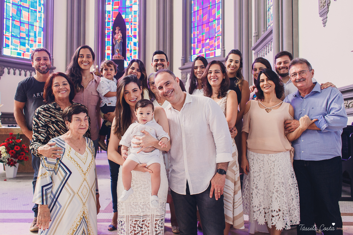 batizado de Anônio Delboni, filho do cirurgião plástico Pablo Delboni, na Catedral Metropolitana de Vitória, fotos de batizado em uma igreja em Vitória ES, fotografia de família em Vitória ES, Tássila Costa fotografia, batizados na Catedral