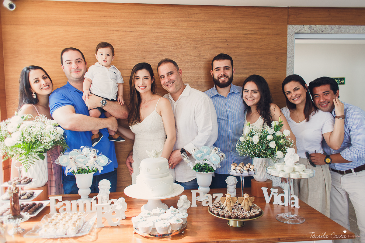 batizado de Anônio Delboni, filho do cirurgião plástico Pablo Delboni, na Catedral Metropolitana de Vitória, fotos de batizado em uma igreja em Vitória ES, fotografia de família em Vitória ES, Tássila Costa fotografia, batizados na Catedral