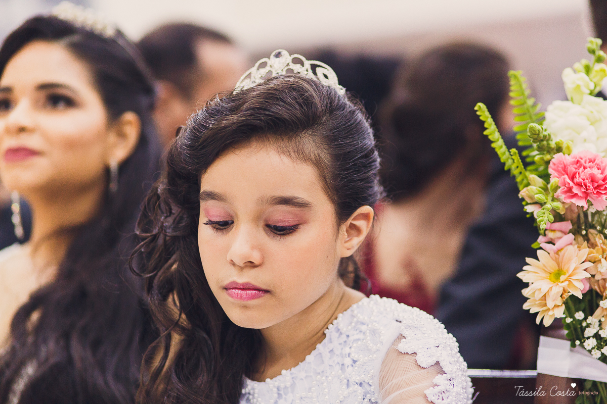 noivo apaixonado, noivo lindo, casamento com o amor da sua vida, casamento econômico, casamento pequeno, ideias para casamento apenas na igreja, casamento sem festa, noivos felizes, vestido de noiva tradicional, aninha noivas vitória es, tássila costa