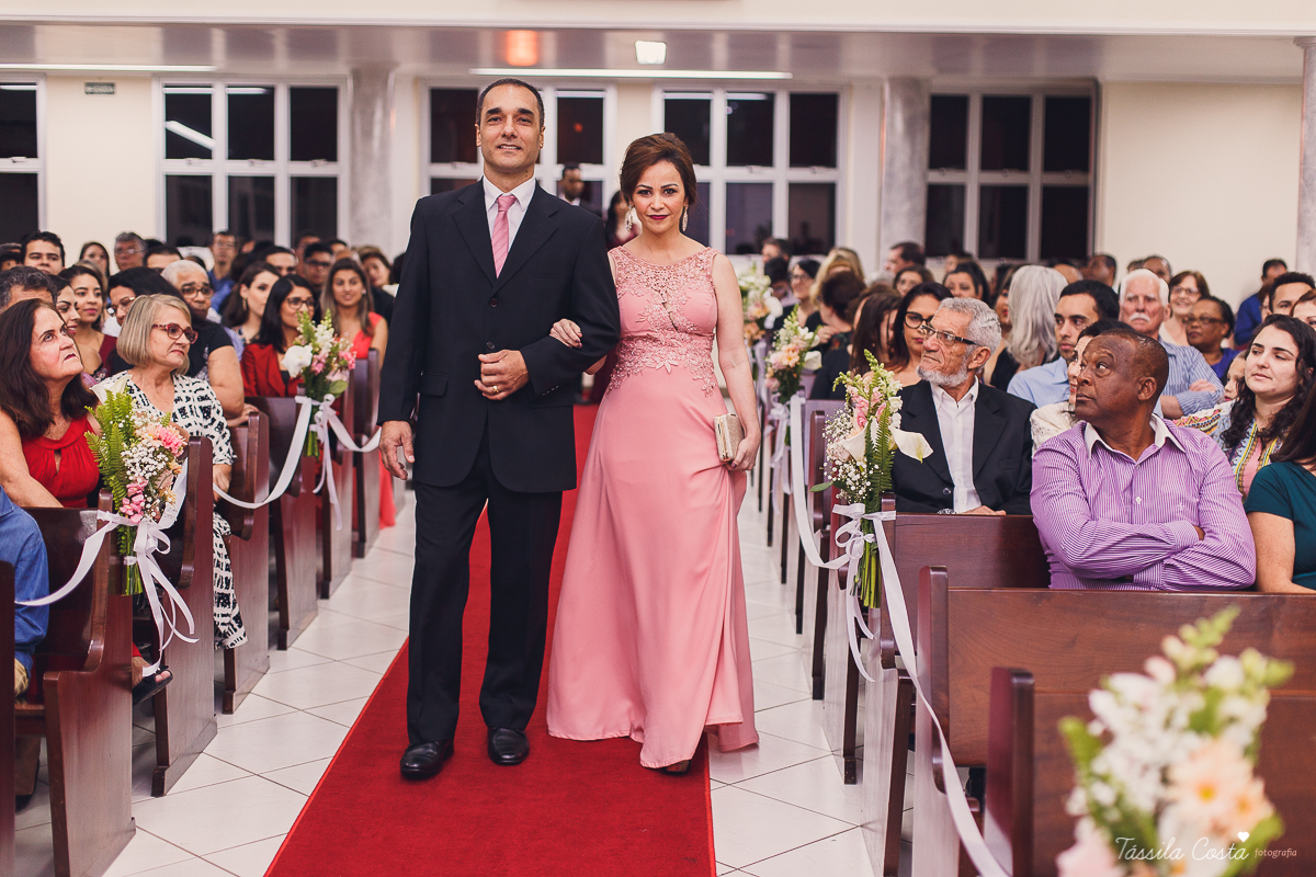 casamento na igreja Batista em Campo Grande, Kaio e Marina, noivos batistas, casamento batista, casamento depois de 10 anos de namoro, fotografia de casamento em Cariacica, casamento na igreja, fotos de casamento na Igreja Batista, mãe da noiva, 