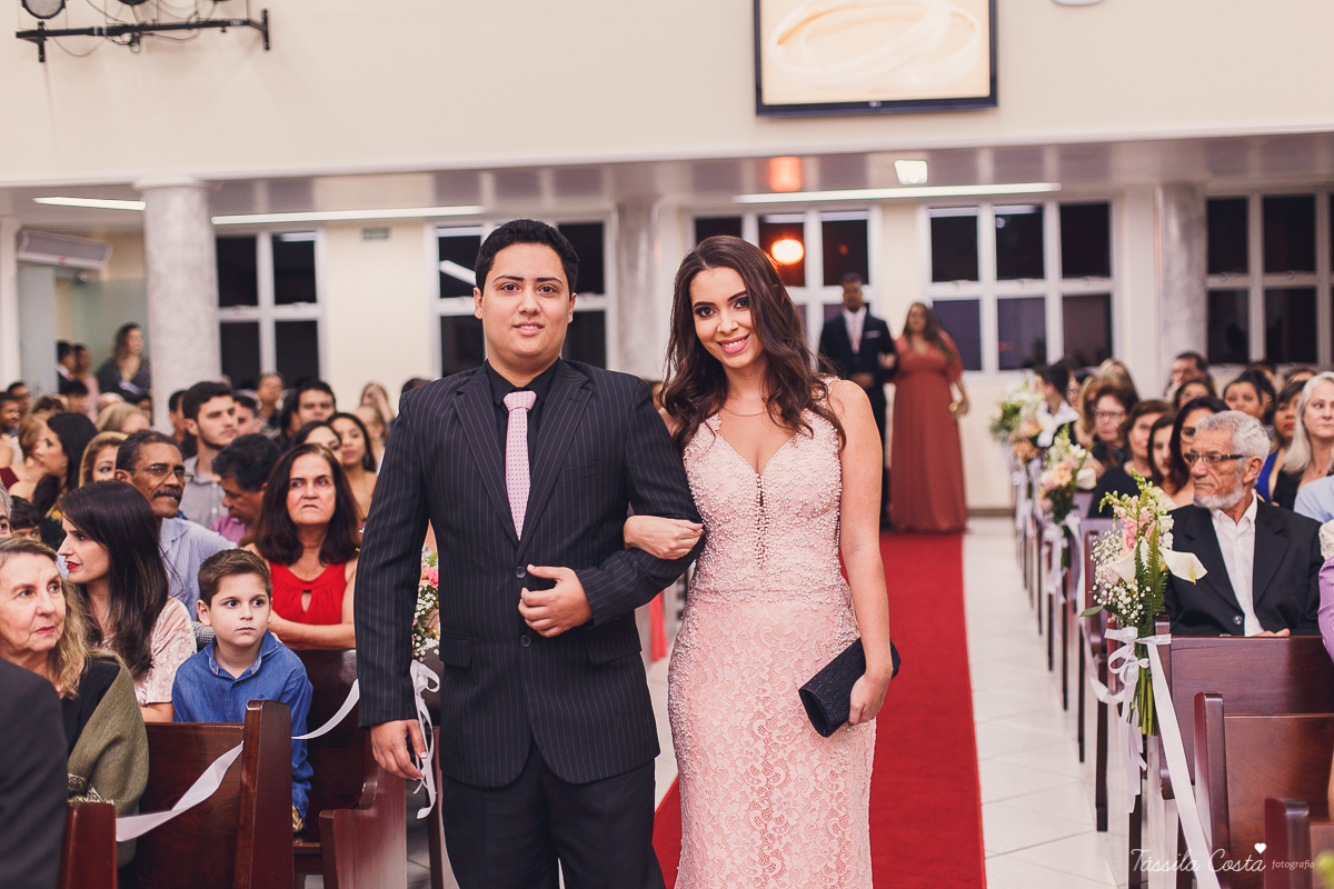 casamento na igreja Batista em Campo Grande, Kaio e Marina, noivos batistas, casamento batista, casamento depois de 10 anos de namoro, fotografia de casamento em Cariacica, casamento na igreja, fotos de casamento na Igreja Batista, mãe da noiva, 