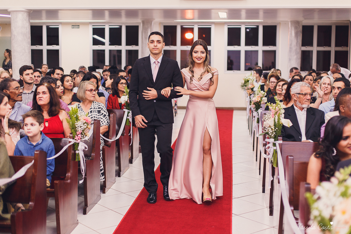 casamento na igreja Batista em Campo Grande, Kaio e Marina, noivos batistas, casamento batista, casamento depois de 10 anos de namoro, fotografia de casamento em Cariacica, casamento na igreja, fotos de casamento na Igreja Batista, mãe da noiva, casamento