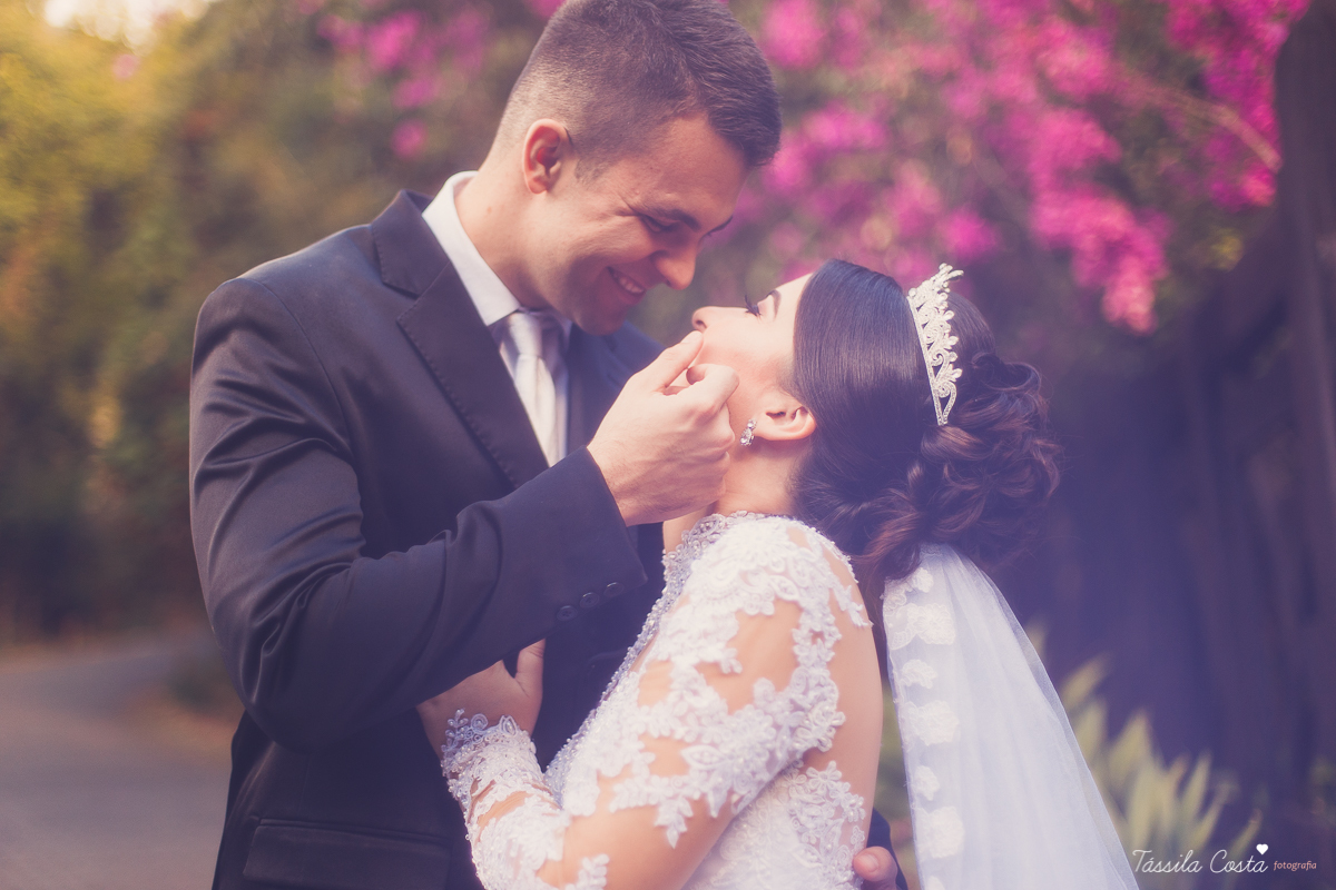 fotos externas de casamento, ideias para fotos de casamento, externas dos noivos, fotos em Pedra Azul, Domingos Martins para fazer fotos pós casamento, lugar lindo em Pedra Azul para fotos de casamento, fotos após o casamento com os noivos, tássila costa 
