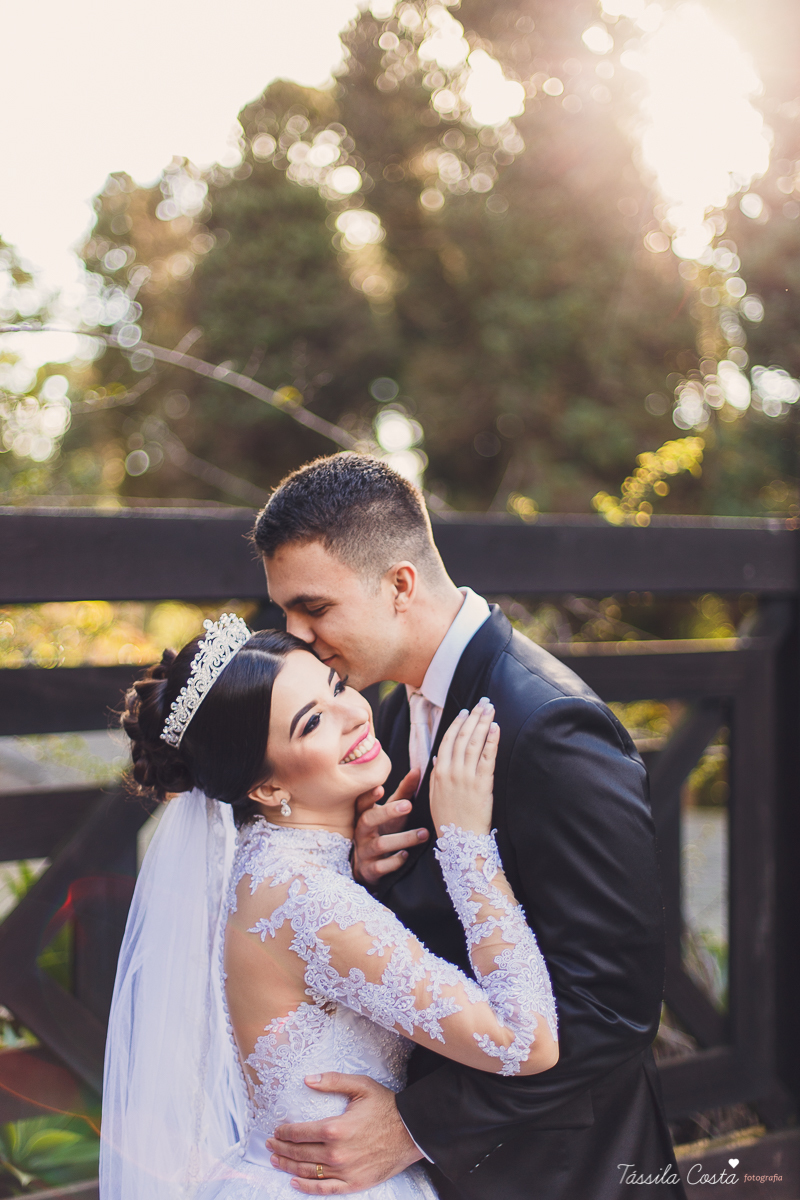 fotos externas de casamento, ideias para fotos de casamento, externas dos noivos, fotos em Pedra Azul, Domingos Martins para fazer fotos pós casamento, lugar lindo em Pedra Azul para fotos de casamento, fotos após o casamento com os noivos, tássila costa 