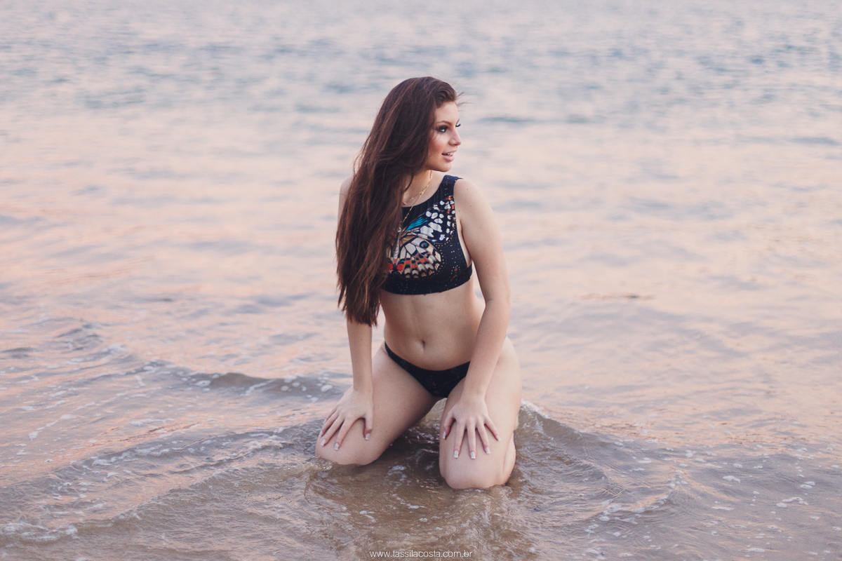 fotos lindas de 15 anos, debutante, Ilha do Frade, fotos feitas na praia, em Vitória ES, Tássila Costa fotografia, looks lindos para 15 anos