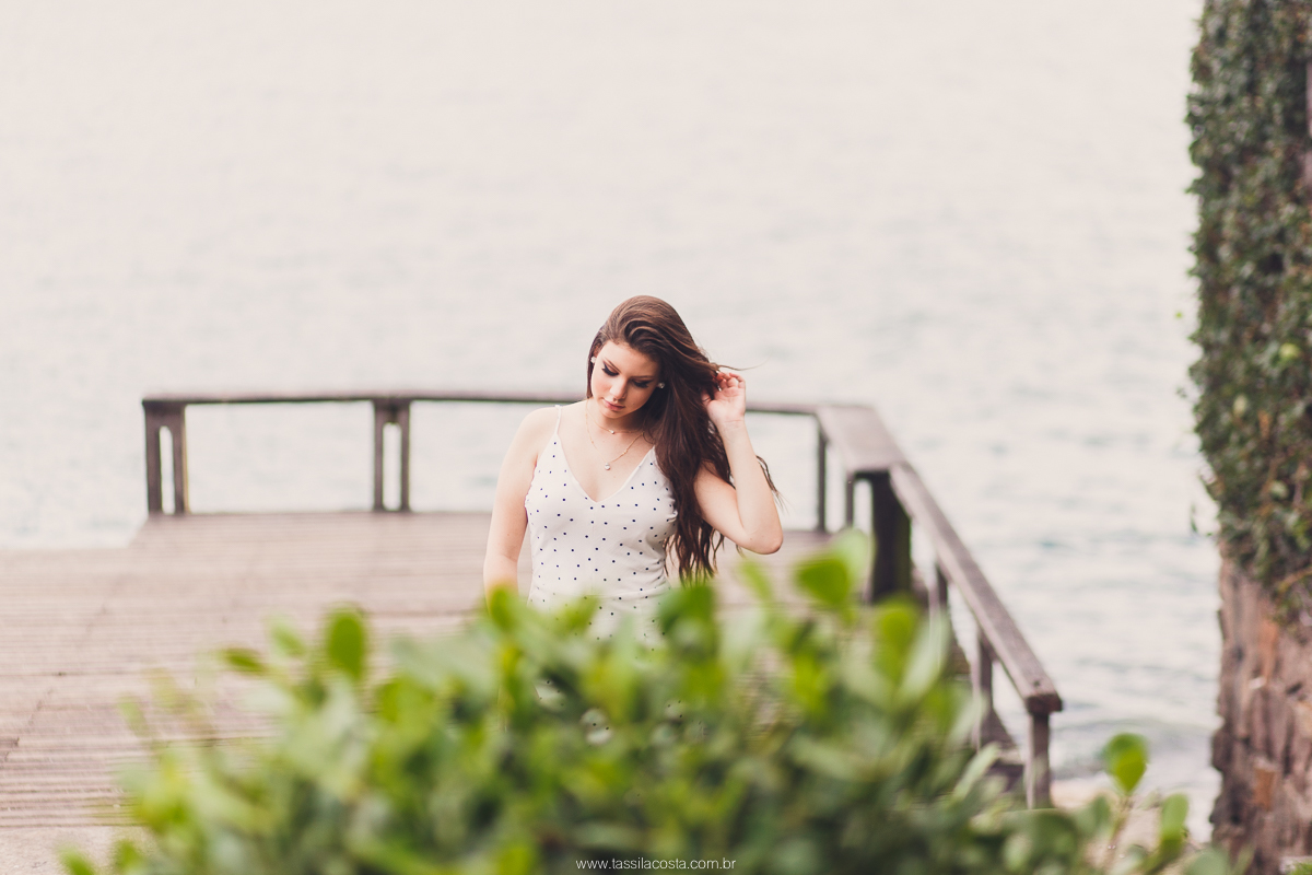 fotos lindas de 15 anos, debutante, Ilha do Frade, fotos feitas na praia, em Vitória ES, Tássila Costa fotografia, looks lindos para 15 anos