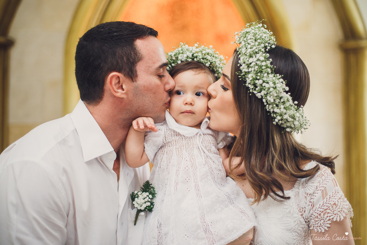 batizado no sábado de manhã, na catedral metropolitana de vitória, batizado individual, igreja católica para batizar em vitória, fotografia de batizado, registro de batizado, fotos para vida, look para batizado, o que vestir no dia do batizado da filha