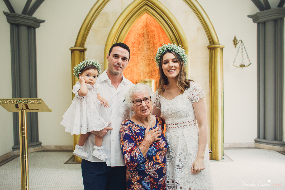 batizado no sábado de manhã, na catedral metropolitana de vitória, batizado individual, igreja católica para batizar em vitória, fotografia de batizado, registro de batizado, fotos para vida, look para batizado, o que vestir no dia do batizado da filha