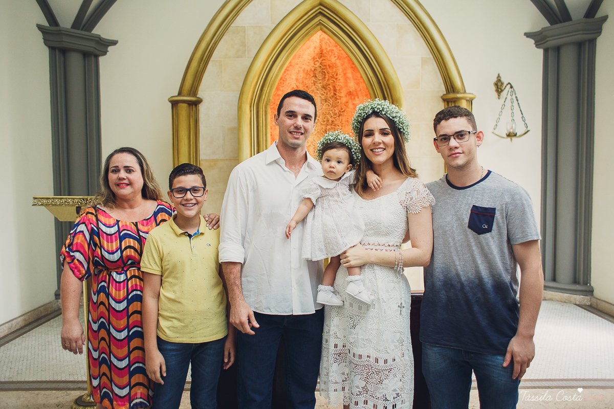 batizado no sábado de manhã, na catedral metropolitana de vitória, batizado individual, igreja católica para batizar em vitória, fotografia de batizado, registro de batizado, fotos para vida, look para batizado, o que vestir no dia do batizado da filha