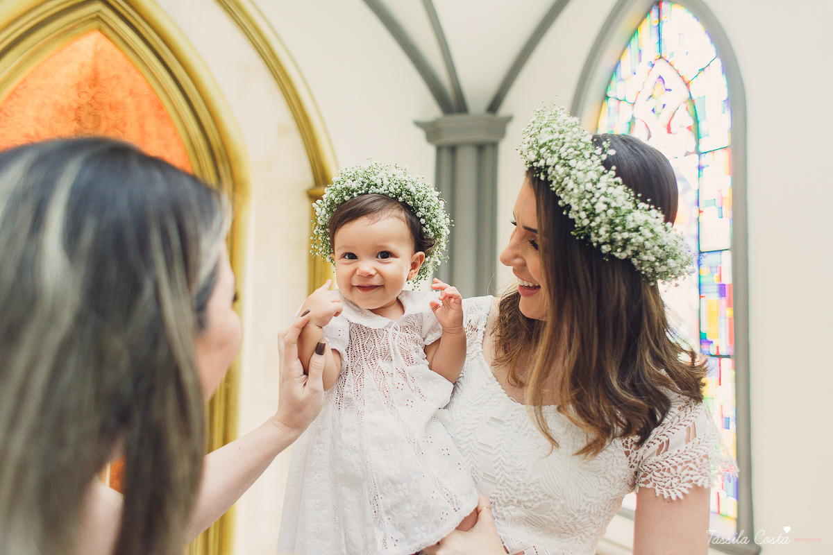 batizado no sábado de manhã, na catedral metropolitana de vitória, batizado individual, igreja católica para batizar em vitória, fotografia de batizado, registro de batizado, fotos para vida, look para batizado, o que vestir no dia do batizado da filha
