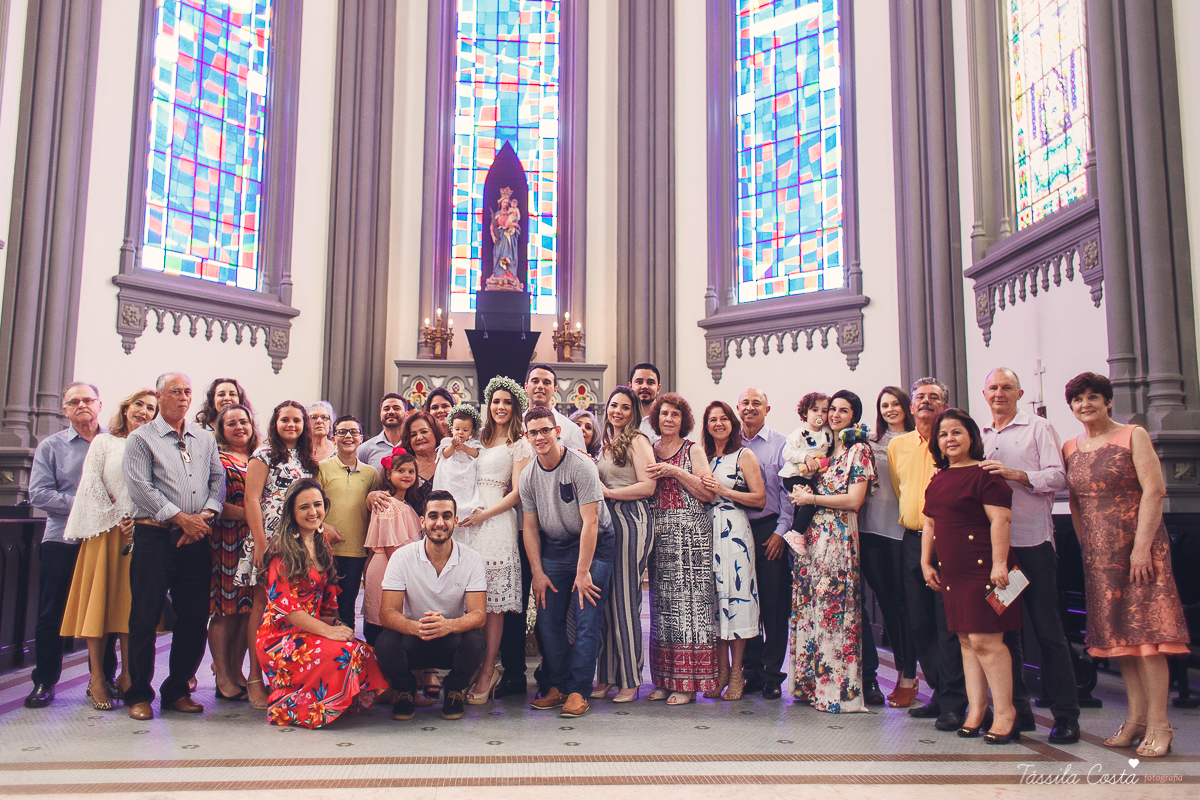 batizado no sábado de manhã, na catedral metropolitana de vitória, batizado individual, igreja católica para batizar em vitória, fotografia de batizado, registro de batizado, fotos para vida, look para batizado, o que vestir no dia do batizado da filha