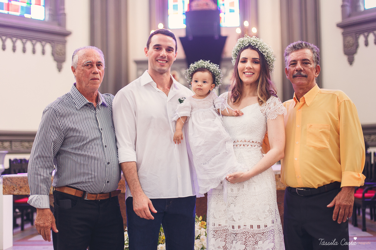 batizado no sábado de manhã, na catedral metropolitana de vitória, batizado individual, igreja católica para batizar em vitória, fotografia de batizado, registro de batizado, fotos para vida, look para batizado, o que vestir no dia do batizado da filha