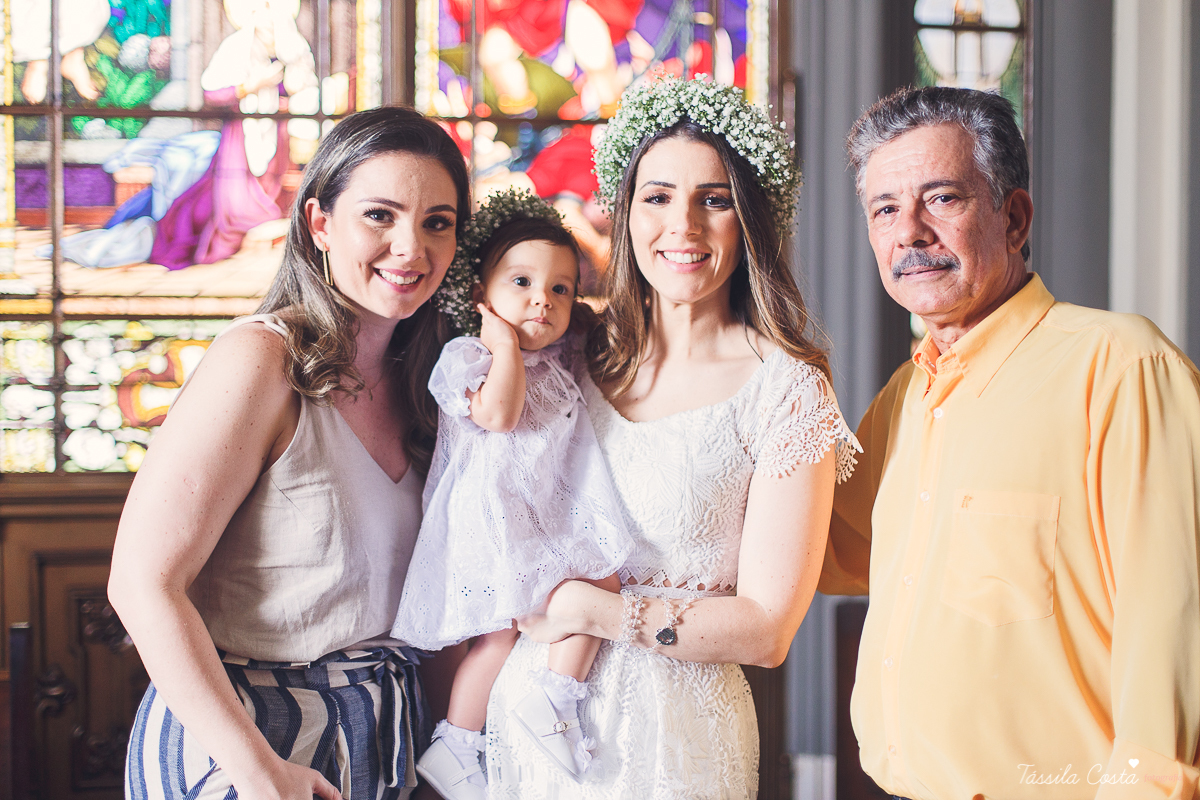 batizado no sábado de manhã, na catedral metropolitana de vitória, batizado individual, igreja católica para batizar em vitória, fotografia de batizado, registro de batizado, fotos para vida, look para batizado, o que vestir no dia do batizado da filha