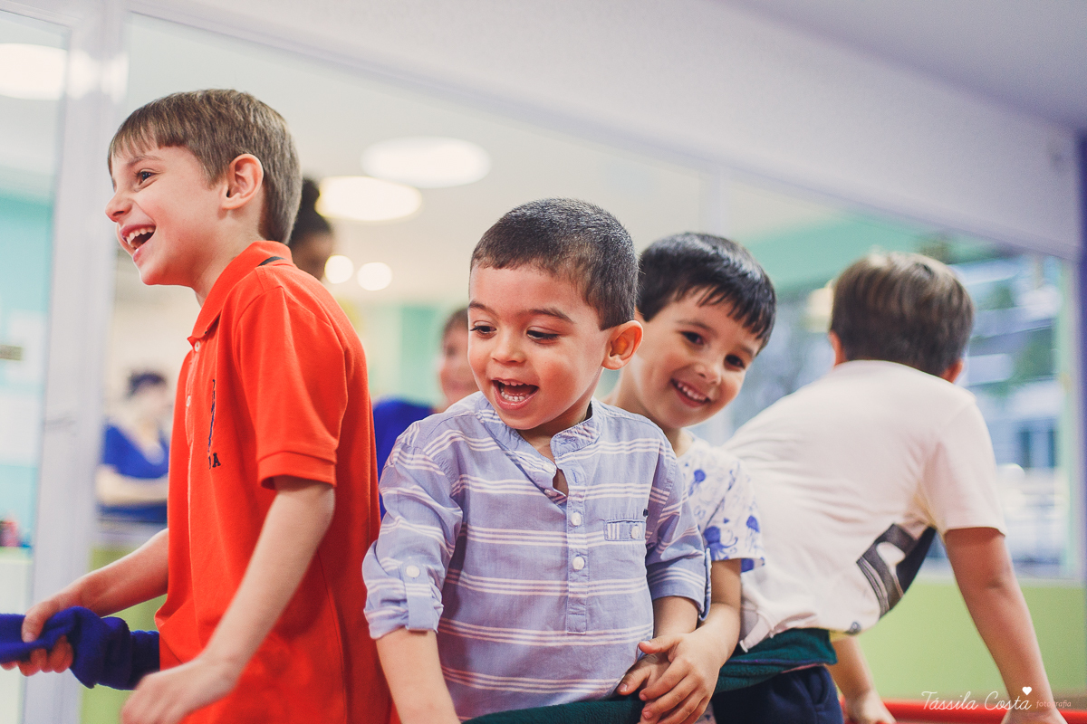 festa super animada em vitoria es, the little gym, enseada do suá, fotografia de festa infantil, tassila costa 