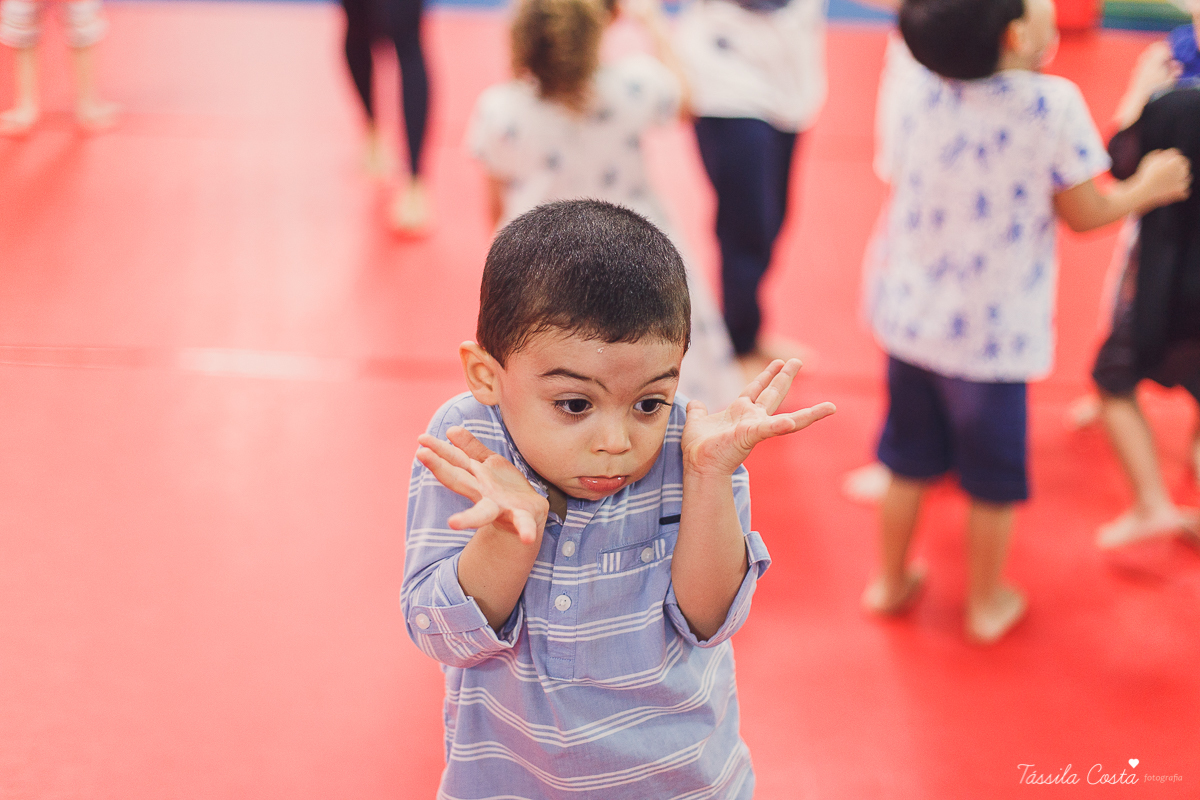 festa super animada em vitoria es, the little gym, enseada do suá, fotografia de festa infantil, tassila costa 