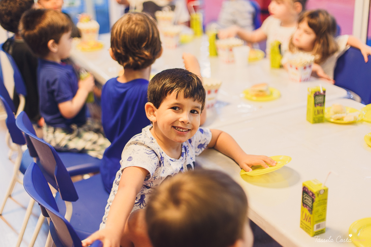festa super animada em vitoria es, the little gym, enseada do suá, fotografia de festa infantil, tassila costa 