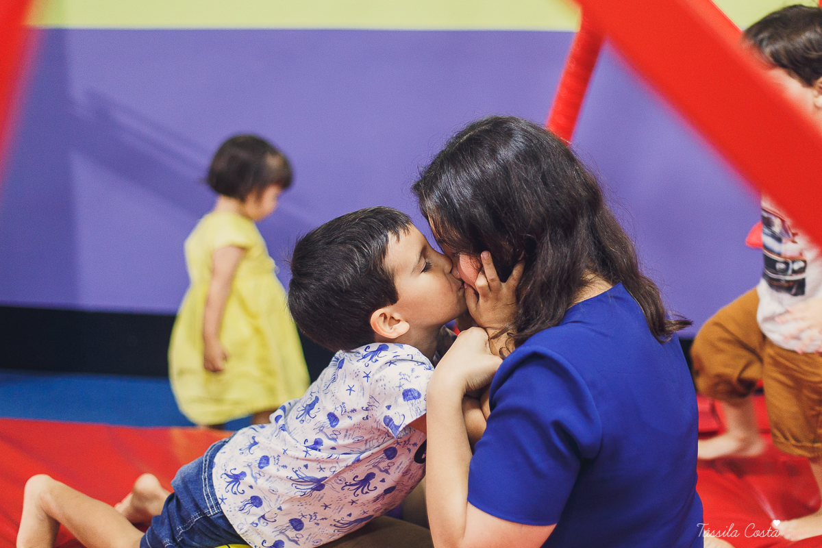 festa super animada em vitoria es, the little gym, enseada do suá, fotografia de festa infantil, tassila costa 