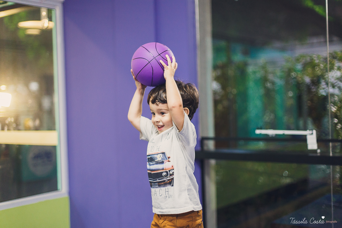 festa super animada em vitoria es, the little gym, enseada do suá, fotografia de festa infantil, tassila costa 