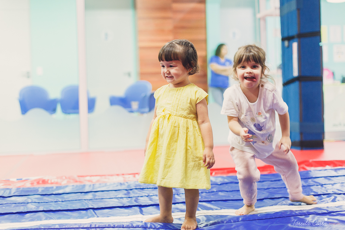 festa super animada em vitoria es, the little gym, enseada do suá, fotografia de festa infantil, tassila costa 