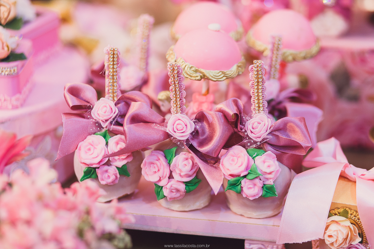 festa de menina no tema Carrossel, festa linda em vitória ES, cerimonial lindo em Vitória ES, fotografia de festa infantil, fotógrafa profissional de festa infantil, amo festas, cidade linda e festeira, Maya 1 ano, papais que amam festa, le Infance do ES