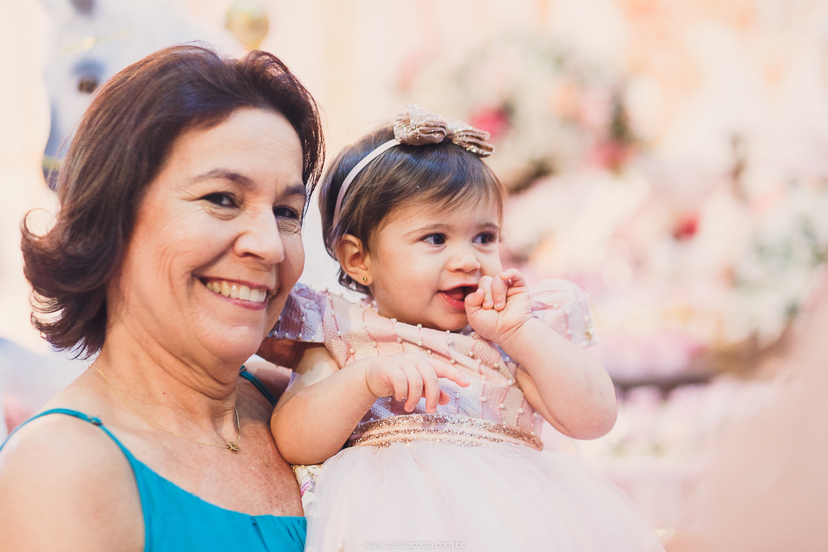 festa de menina no tema Carrossel, festa linda em vitória ES, cerimonial lindo em Vitória ES, fotografia de festa infantil, fotógrafa profissional de festa infantil, amo festas, cidade linda e festeira, Maya 1 ano, papais que amam festa, le Infance do ES