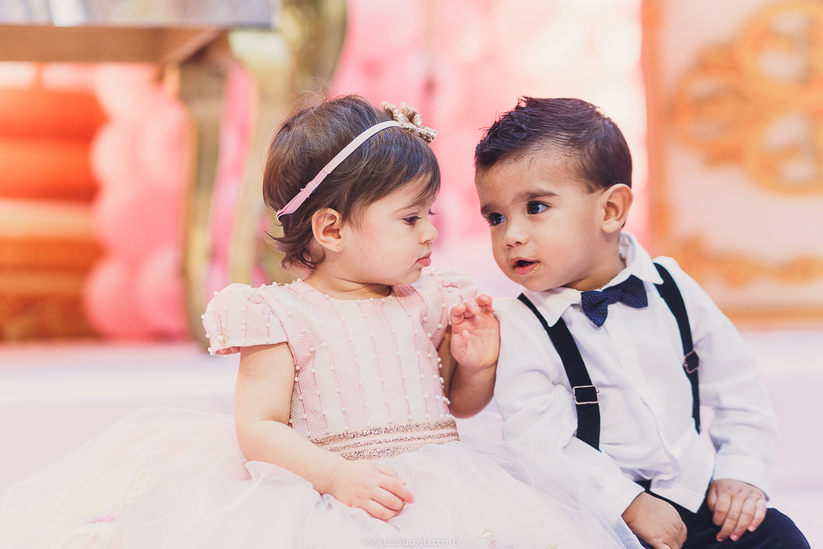 festa de menina no tema Carrossel, festa linda em vitória ES, cerimonial lindo em Vitória ES, fotografia de festa infantil, fotógrafa profissional de festa infantil, amo festas, cidade linda e festeira, Maya 1 ano, papais que amam festa, le Infance do ES