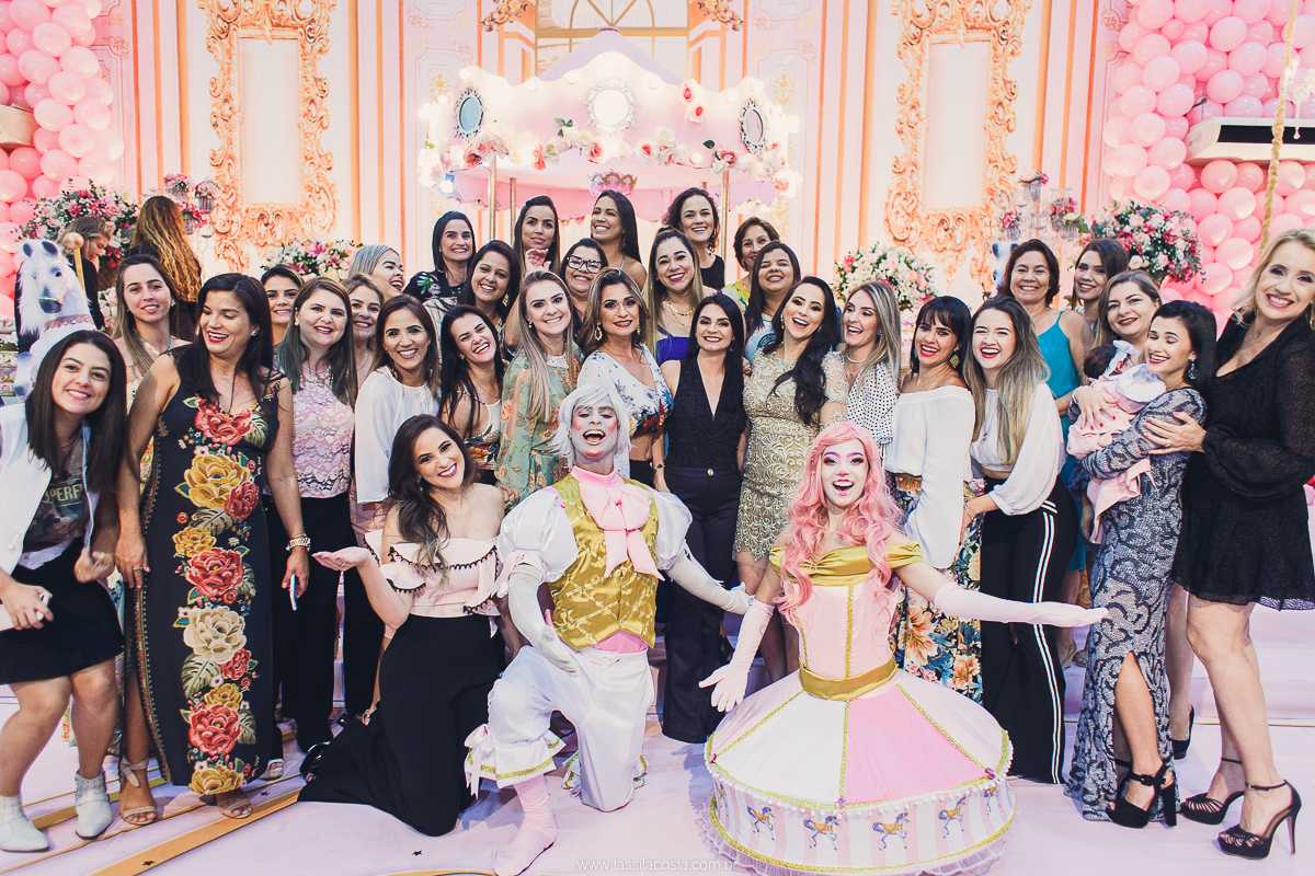 festa de menina no tema Carrossel, festa linda em vitória ES, cerimonial lindo em Vitória ES, fotografia de festa infantil, fotógrafa profissional de festa infantil, amo festas, cidade linda e festeira, Maya 1 ano, papais que amam festa, le Infance do ES
