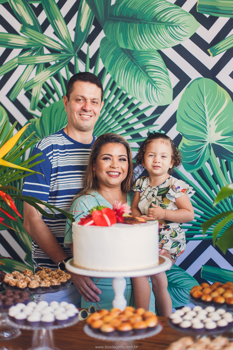 KEILA 42 ANOS, aniversário intimista, com buffet de Rico Gastronomia, fotografia de Tássila Costa, doces Regina Maynard, festa em Vila Velha ES