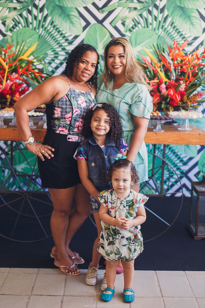 KEILA 42 ANOS, aniversário intimista, com buffet de Rico Gastronomia, fotografia de Tássila Costa, doces Regina Maynard, festa em Vila Velha ES