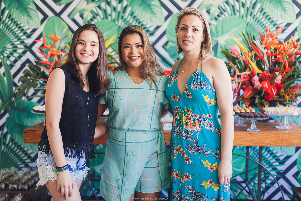 KEILA 42 ANOS, aniversário intimista, com buffet de Rico Gastronomia, fotografia de Tássila Costa, doces Regina Maynard, festa em Vila Velha ES