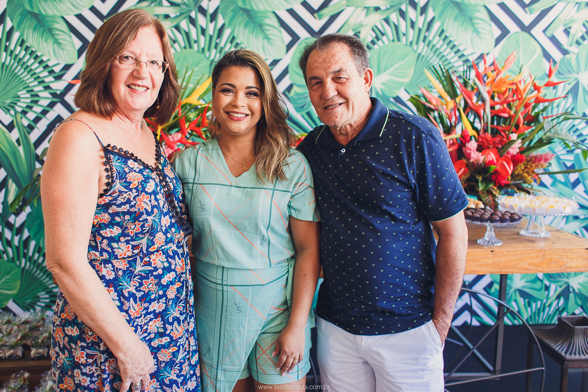KEILA 42 ANOS, aniversário intimista, com buffet de Rico Gastronomia, fotografia de Tássila Costa, doces Regina Maynard, festa em Vila Velha ES
