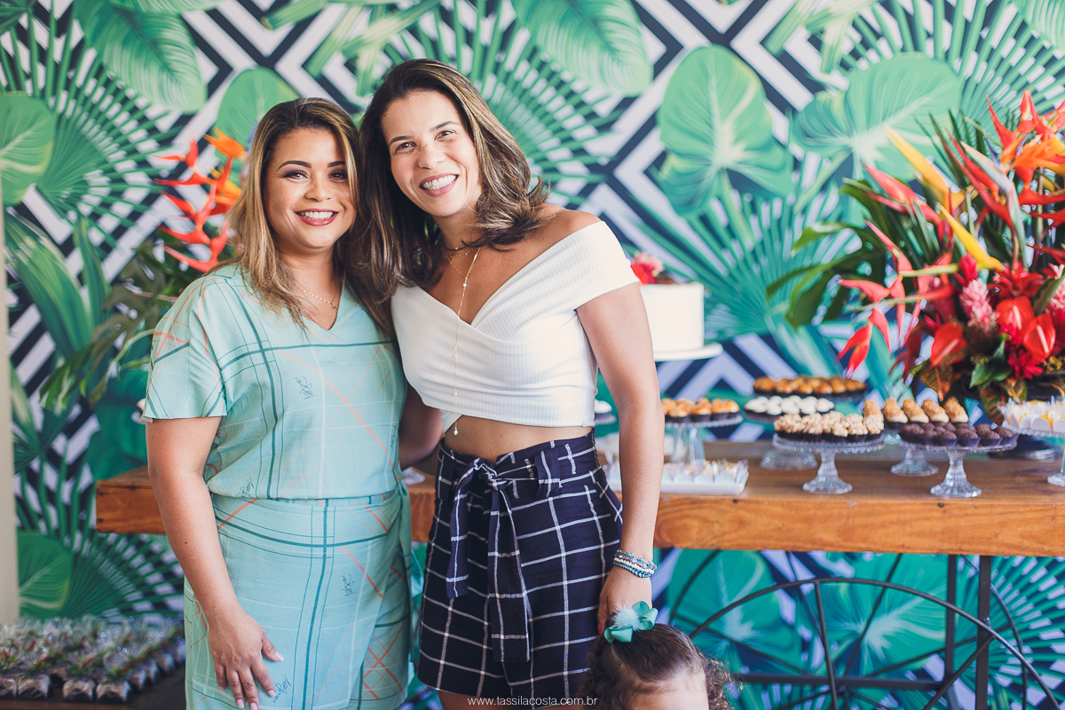 KEILA 42 ANOS, aniversário intimista, com buffet de Rico Gastronomia, fotografia de Tássila Costa, doces Regina Maynard, festa em Vila Velha ES