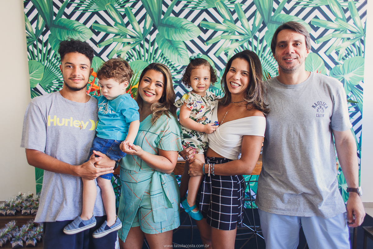 KEILA 42 ANOS, aniversário intimista, com buffet de Rico Gastronomia, fotografia de Tássila Costa, doces Regina Maynard, festa em Vila Velha ES