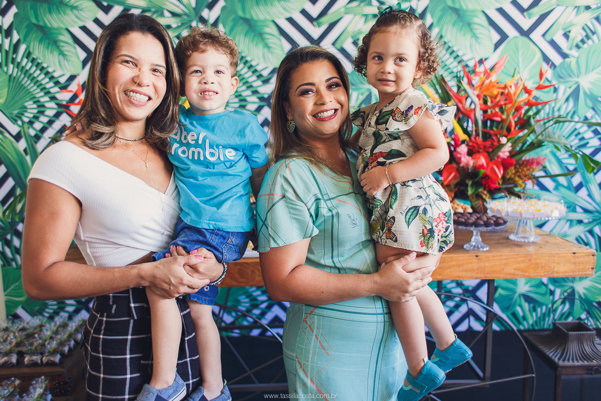 KEILA 42 ANOS, aniversário intimista, com buffet de Rico Gastronomia, fotografia de Tássila Costa, doces Regina Maynard, festa em Vila Velha ES