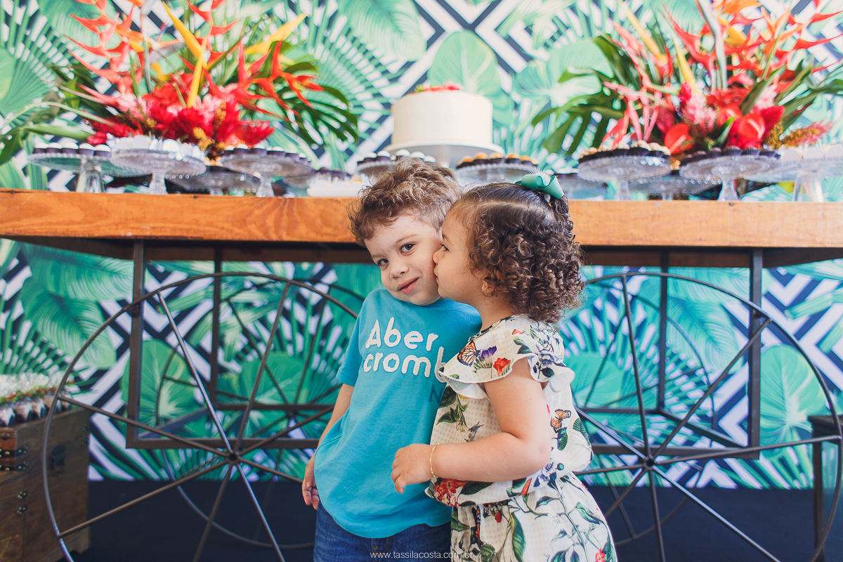 KEILA 42 ANOS, aniversário intimista, com buffet de Rico Gastronomia, fotografia de Tássila Costa, doces Regina Maynard, festa em Vila Velha ES