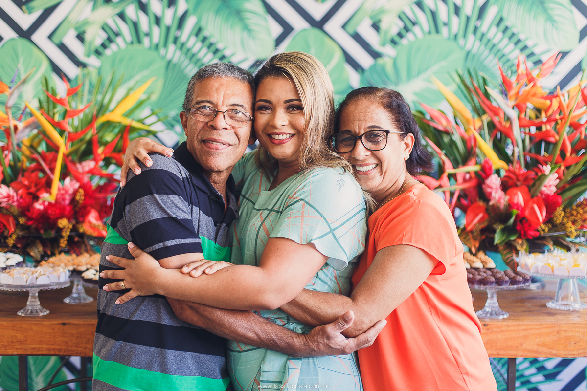 KEILA 42 ANOS, aniversário intimista, com buffet de Rico Gastronomia, fotografia de Tássila Costa, doces Regina Maynard, festa em Vila Velha ES