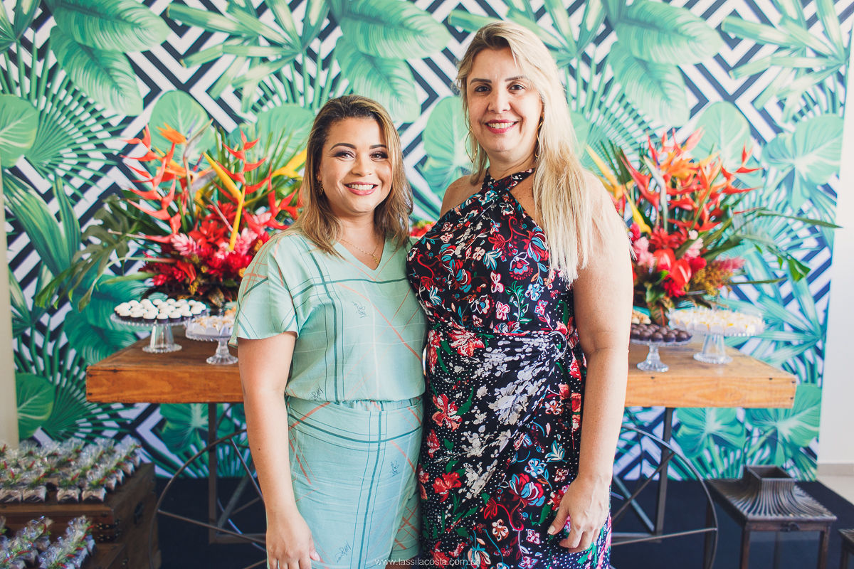 KEILA 42 ANOS, aniversário intimista, com buffet de Rico Gastronomia, fotografia de Tássila Costa, doces Regina Maynard, festa em Vila Velha ES