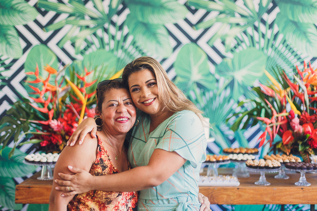 KEILA 42 ANOS, aniversário intimista, com buffet de Rico Gastronomia, fotografia de Tássila Costa, doces Regina Maynard, festa em Vila Velha ES