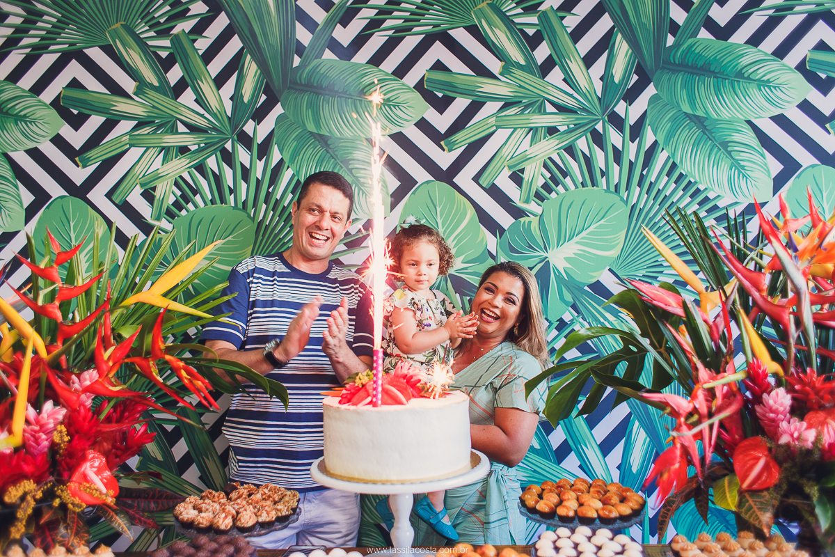 KEILA 42 ANOS, aniversário intimista, com buffet de Rico Gastronomia, fotografia de Tássila Costa, doces Regina Maynard, festa em Vila Velha ES