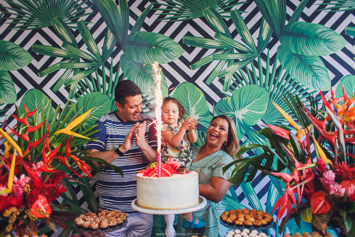 KEILA 42 ANOS, aniversário intimista, com buffet de Rico Gastronomia, fotografia de Tássila Costa, doces Regina Maynard, festa em Vila Velha ES