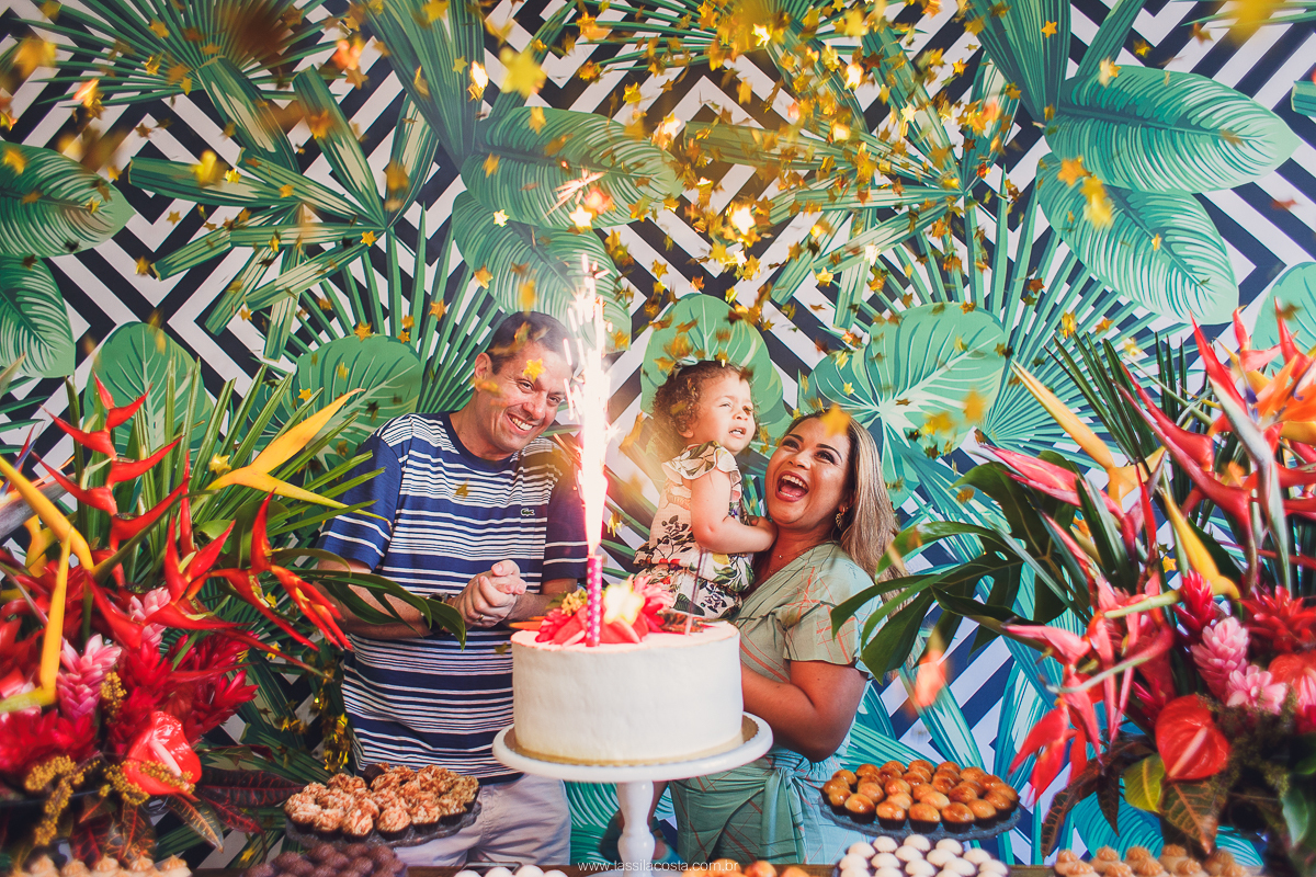 KEILA 42 ANOS, aniversário intimista, com buffet de Rico Gastronomia, fotografia de Tássila Costa, doces Regina Maynard, festa em Vila Velha ES