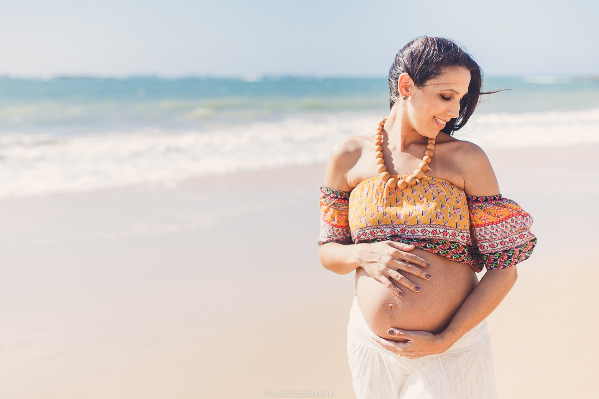 Fotos lindas feitas na praia, fotos de gestante feita na praia, praia da costa Vila Velha es, fotografia de gestante, Tássila costa fotografia, looks para fotos de gestante na praia