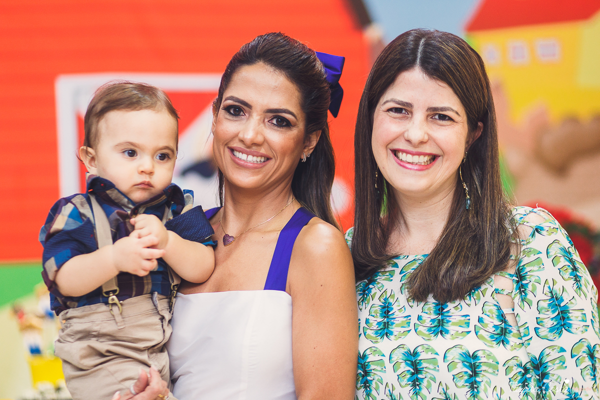 aniversário lindo do Salomão, doces panela de brownie, aniversário de 1 ano no condomínio na Praia de Itaparica, Tássila Costa fotografia, festa no tema fazendinha para meninos