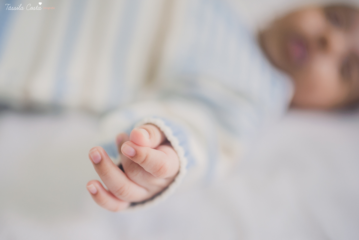 newborn, ensaio de família em casa, fotos lindas, fazendo fotos em casa, bebê recém nascido, fotos de bebê recém nascido, tássila foto, fotografia de família, o bebê chegou, registrando o crescimento do